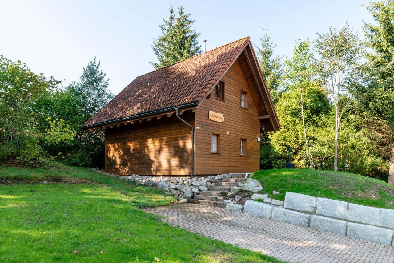 Landgasthof Zum Dorfkrug Hotel Haeusern Exterior photo